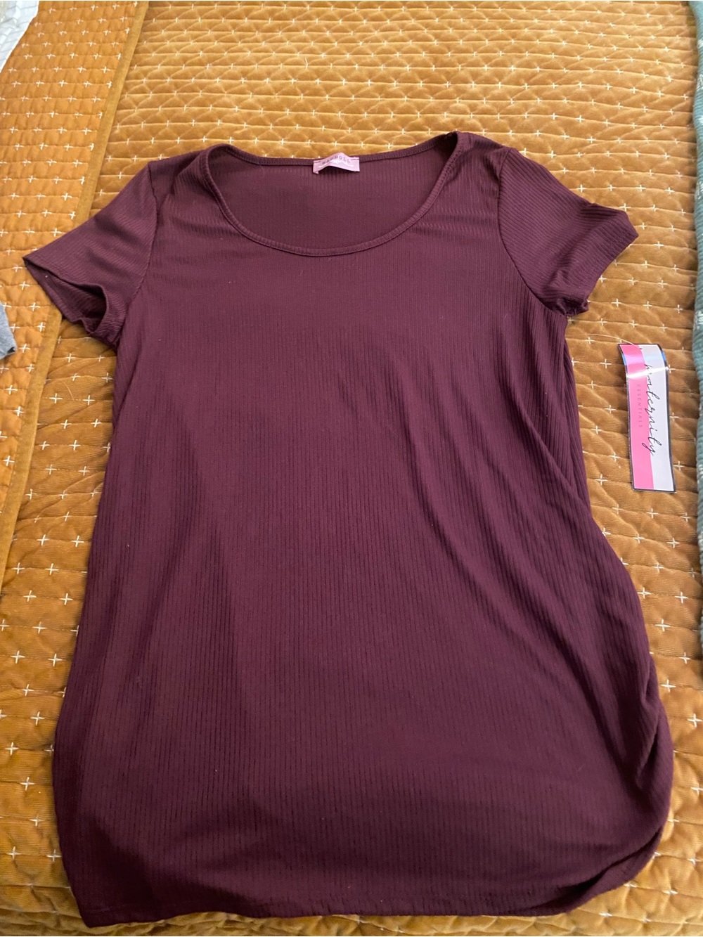 Maternity Ragdoll Short Sleeve Ribbed Scoop Neck Tee -